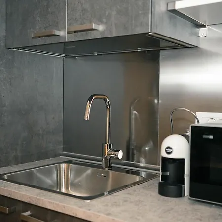 Black Marble - Design Apartment